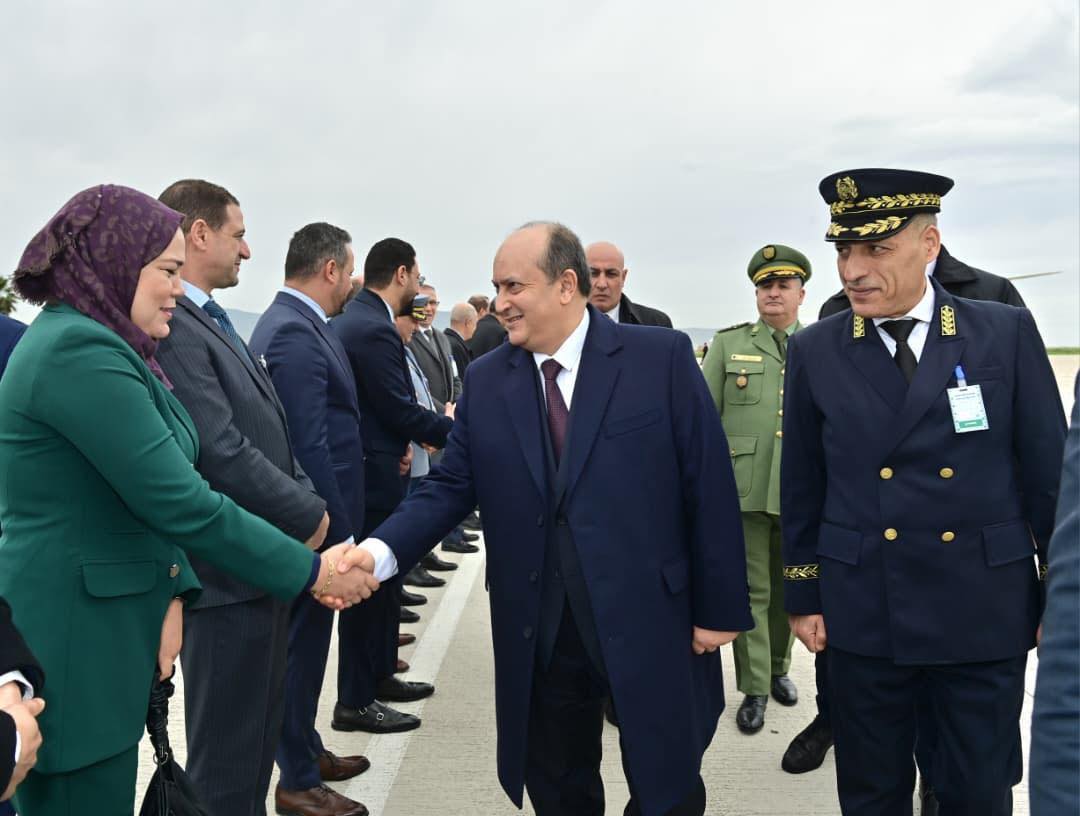 وفد وزاري في زيارة عمل إلى عنابة لمتابعة توسعة الميناء