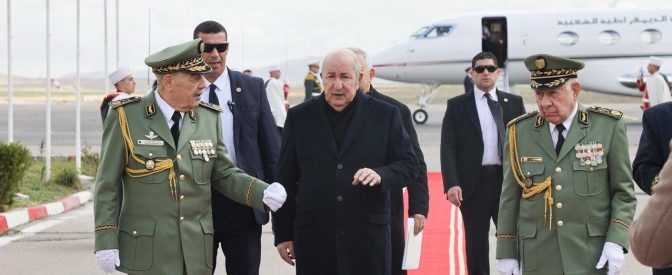 رئيس الجمهورية يشرف على مراسم جنازة الرئيس الأسبق اليامين زروال