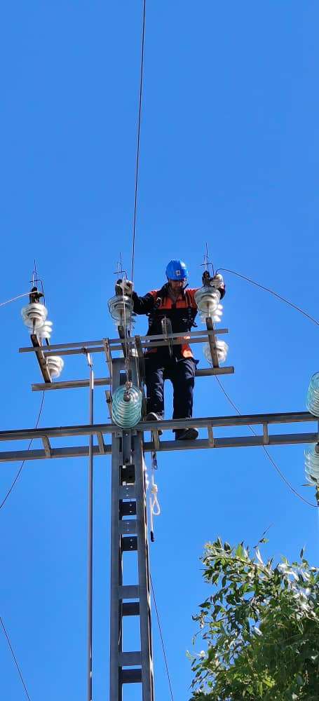 عنابة: سونلغاز تطلق حملة صيانة واسعة للشبكات الكهربائية تحضيراً لصيف 2026