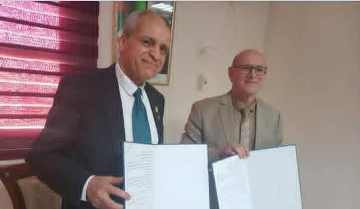 توقيع اتفاقية تعاون بين مؤسسة “صناعة الغد” وجامعة محمد خيضر بسكرة