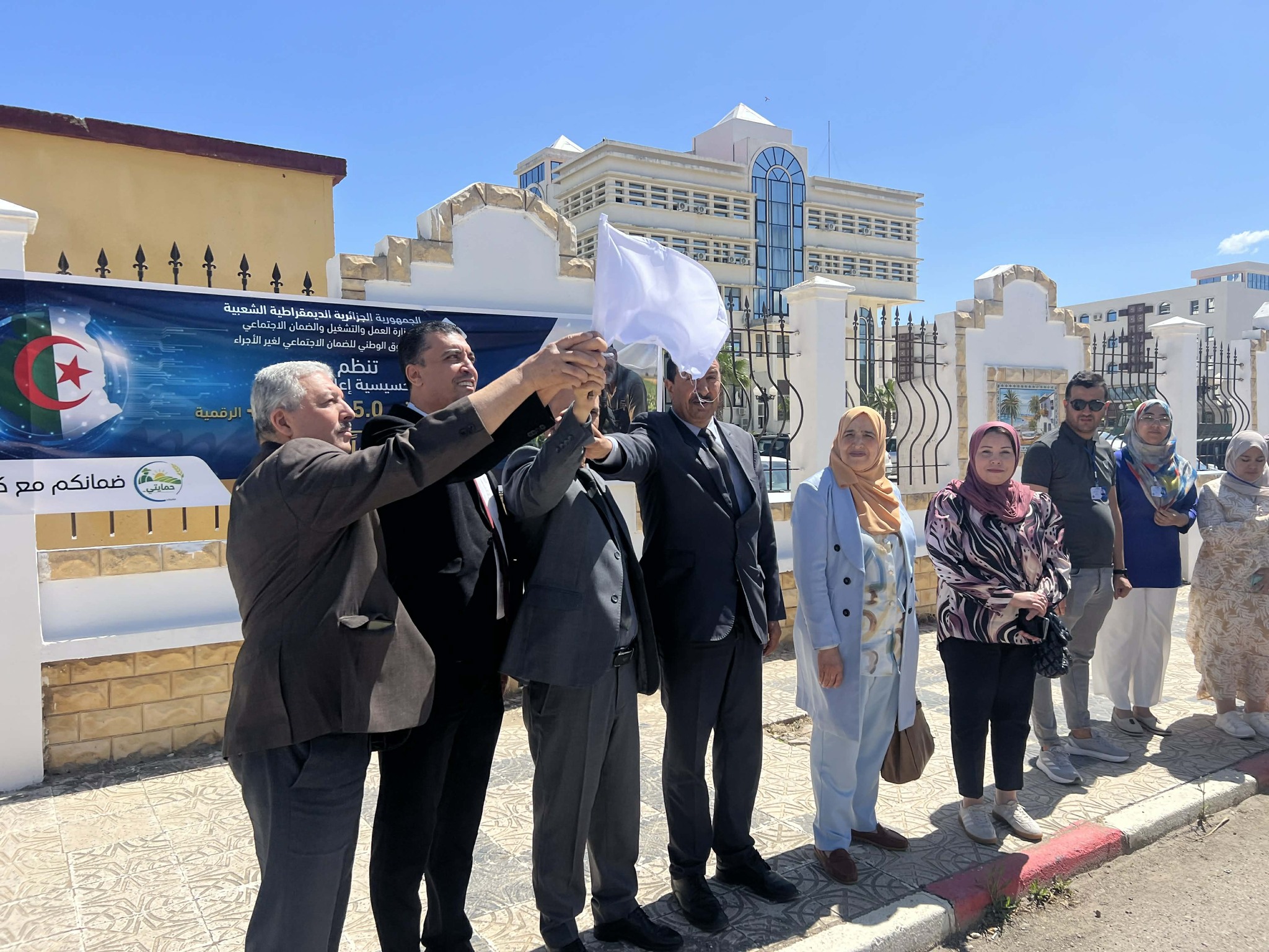 الطارف: قافلة تحسيسية تجوب البلديات للتعريف بخدمات “حمايتي” لفائدة الفلاحين