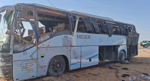 تيميمون: ارتفاع حصيلة ضحايا اصطدام حافلة بشاحنة إلى 4 وفيات و43 مصابًا