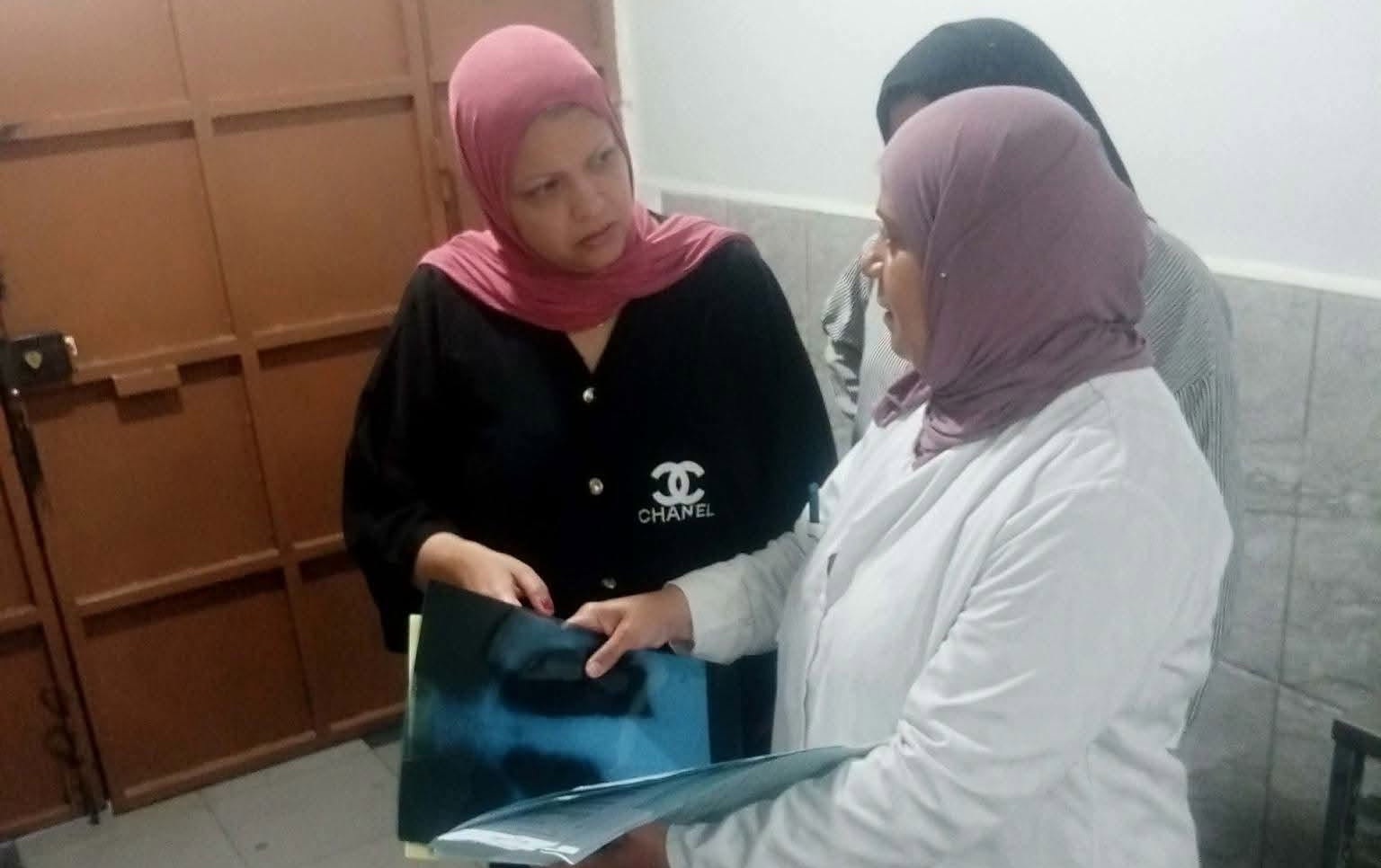 عنابة: مديرة مستشفى الحجار تتابع ميدانيًا حالة مصابي حادث الحافلة