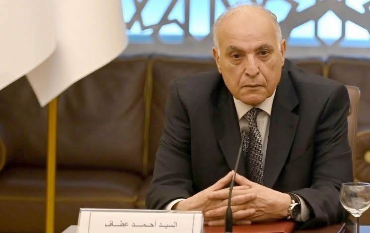 عطاف يتلقى اتصالًا هاتفيًا من نظيره القطري