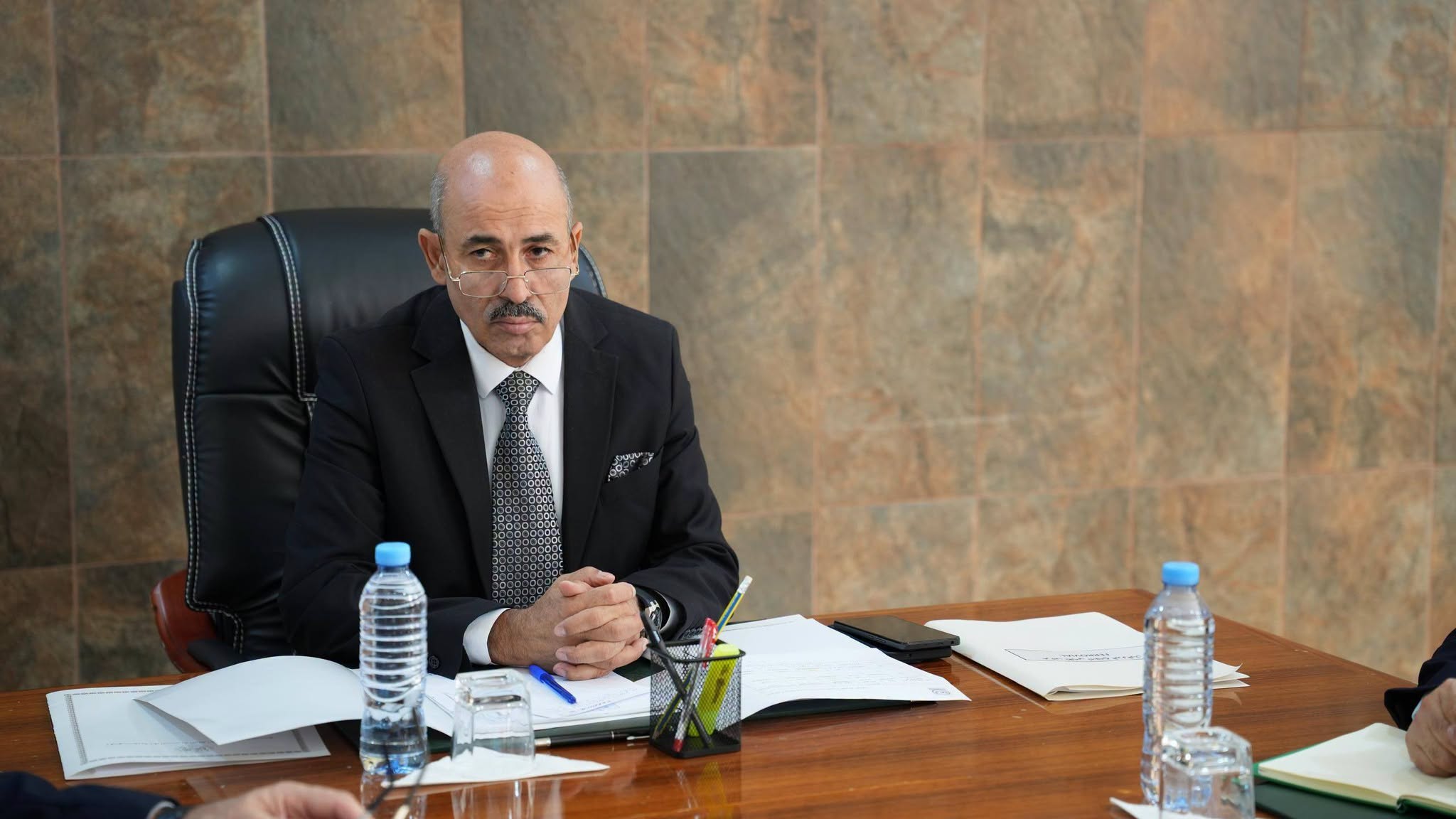 وزير الصناعة يقيّم أداء مجمّعي «فيروفيال» و«جيتكس» وآفاق تطويرهما